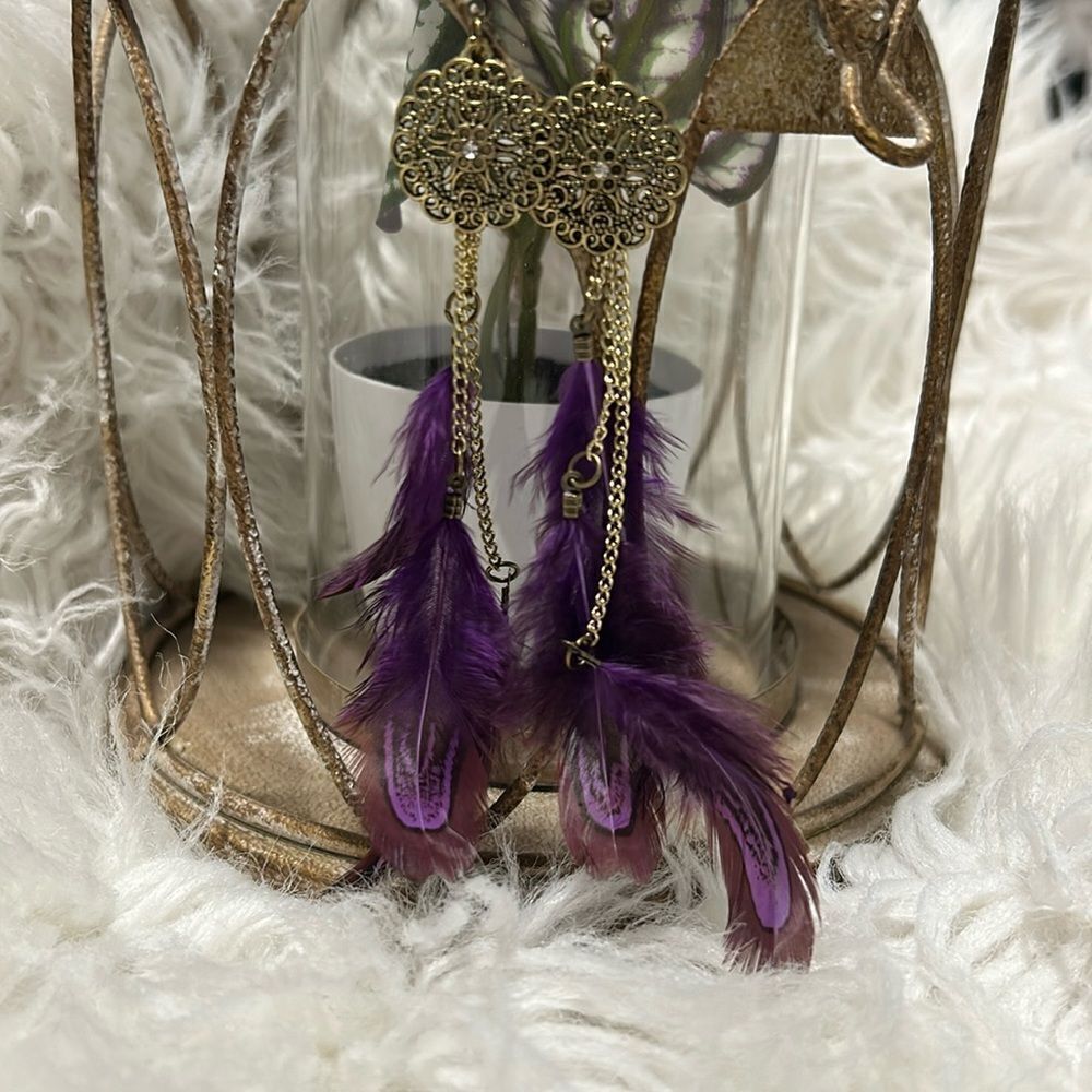 Feathered earrings 